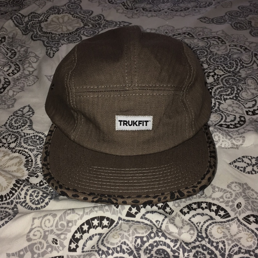 Classic simple tan /Khaki 5 Panel hat Trukfit
